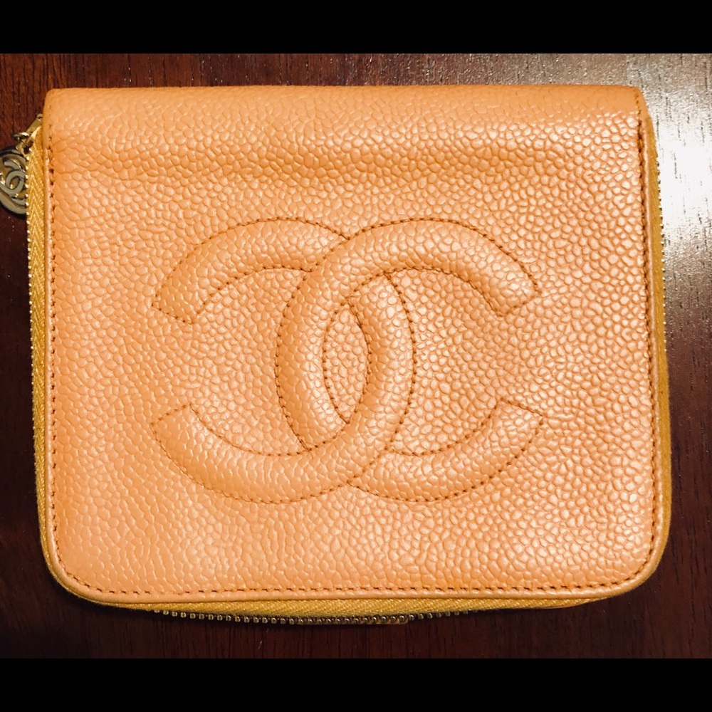 Chanel vintage tan/light orange caviar wallet, box